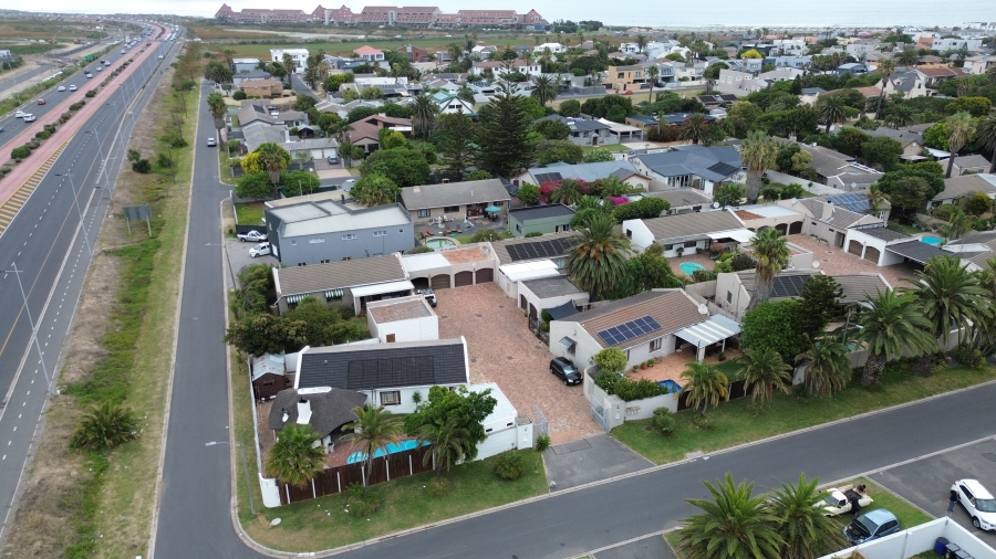Commercial Property for Sale in Waves Edge Western Cape